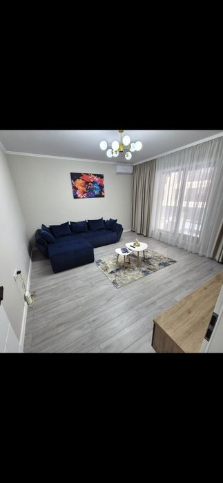 Închiriez apartament 2 camere  în exigent plazza