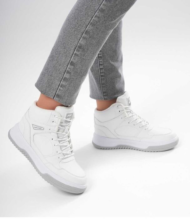 Ботинки женские,белые.