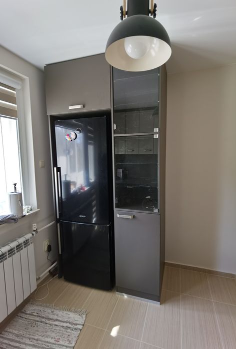 Шкаф за хладилник