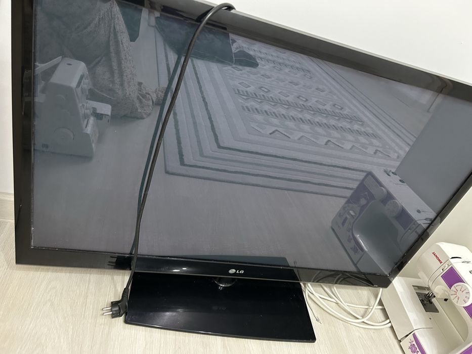 Телевизор Lg 98см