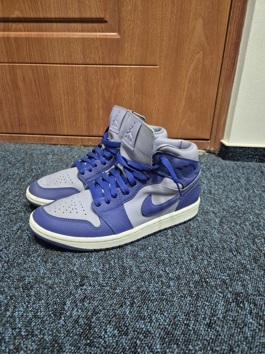 Vând Jordan 1 Mid