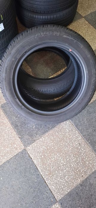 2бр. 205/55/16 Avon 7 mm грайфер, дот 23г. Предлагаме монтаж--