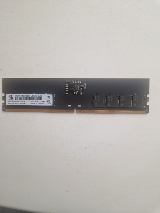 Продам ОЗУ ддр 5  16 гб  5200