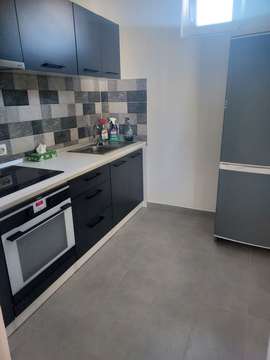 Închiriez regim hotelier garsoniera