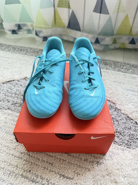 Nike бутинки 35номер-22см