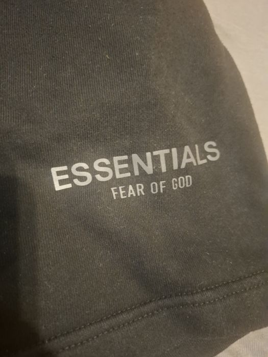 Pantaloni scurti essentials