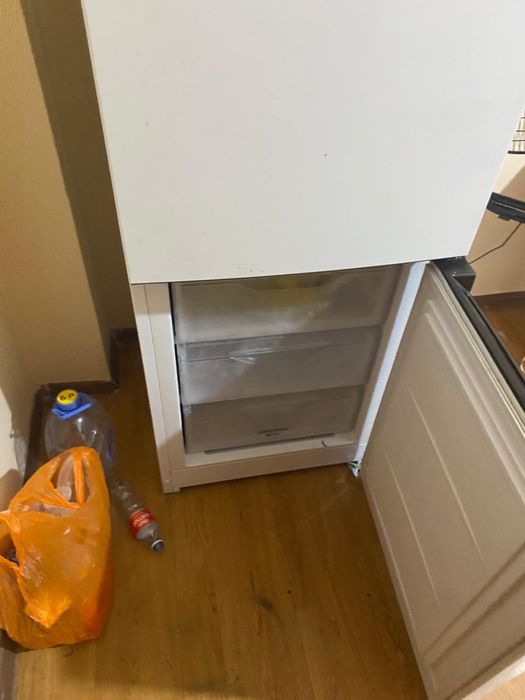 Холодильник indesit