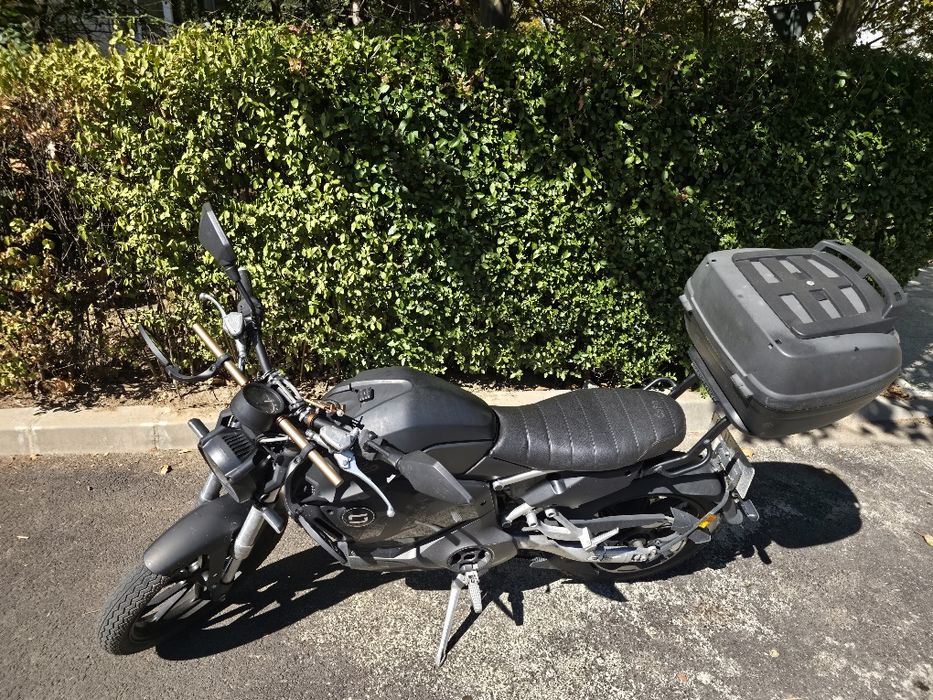 Super Soco TC Max 2023 cu 6700km la bord