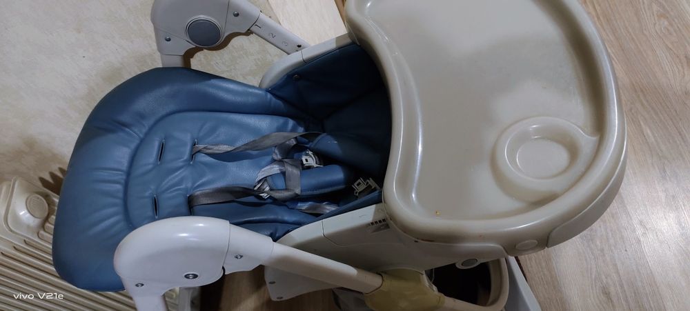 Детский столик б