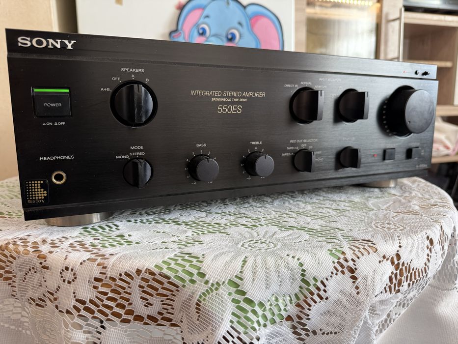 Sony TA-F550ES Качествен стерео усилвател