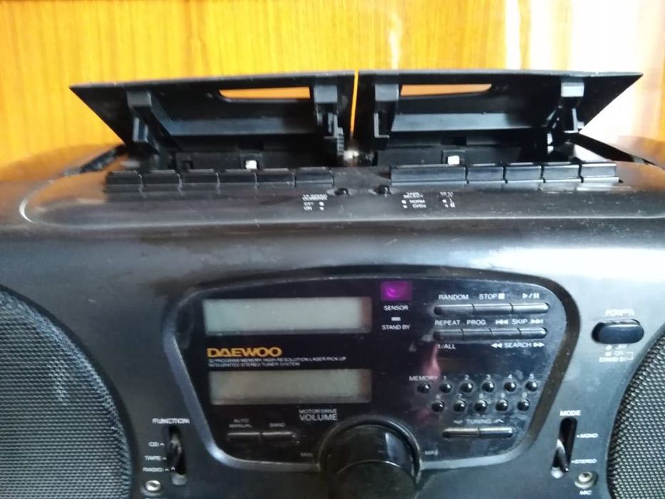Магнитофон Daewoo