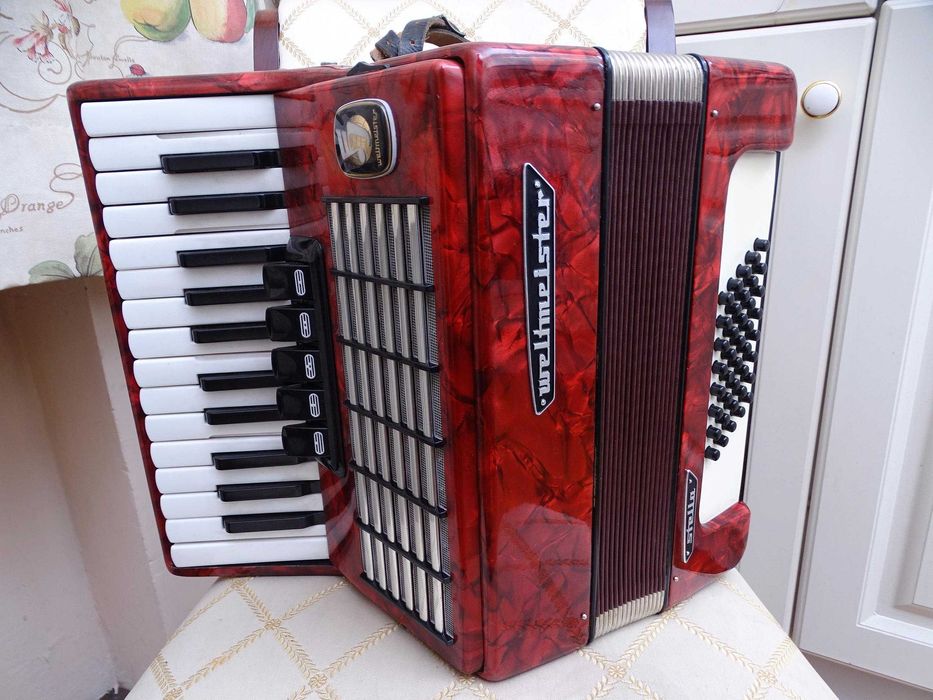Акордеон Велтмайстер Стела 40 баса