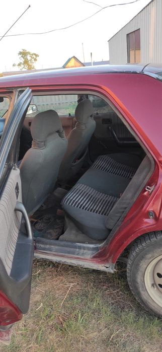 Продам Mazda 323F