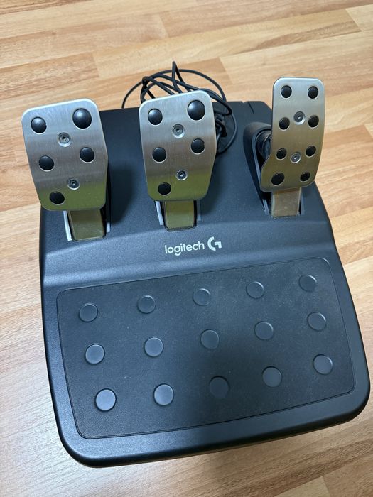 Продавам Logitech G29