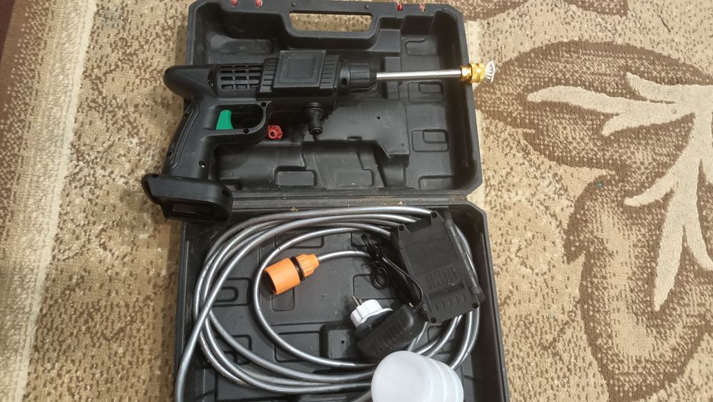 Аппарат для мойки автомобиля