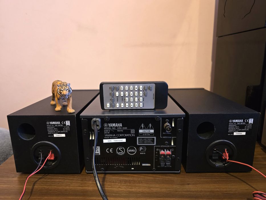 Yamaha CRX-040. Premium audio system. Sunet top. Preț fix !