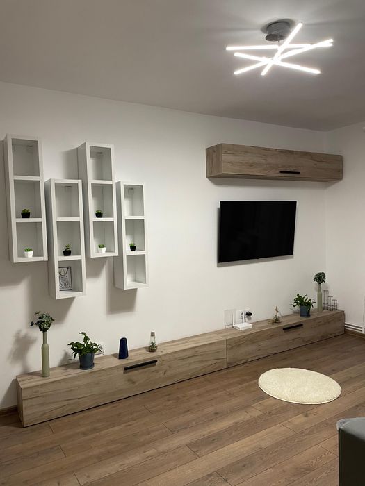 Inchiriez apartament cu 2 camere