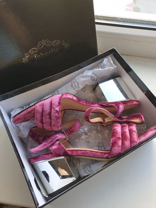 Обувь разная на 35