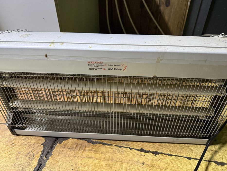 Кварц лампа сотлади