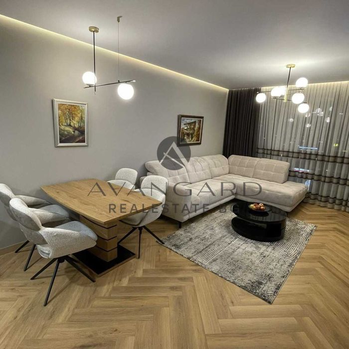 Продава се Двустаен апартамент в Пловдив, Център - 83 кв.м за 1253 €/кв.м - Снимка #1