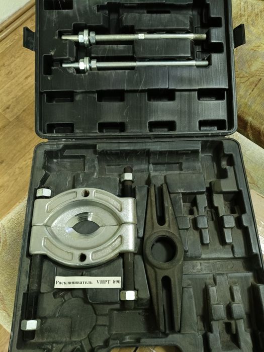 Съёмник  подшипник,шестерни