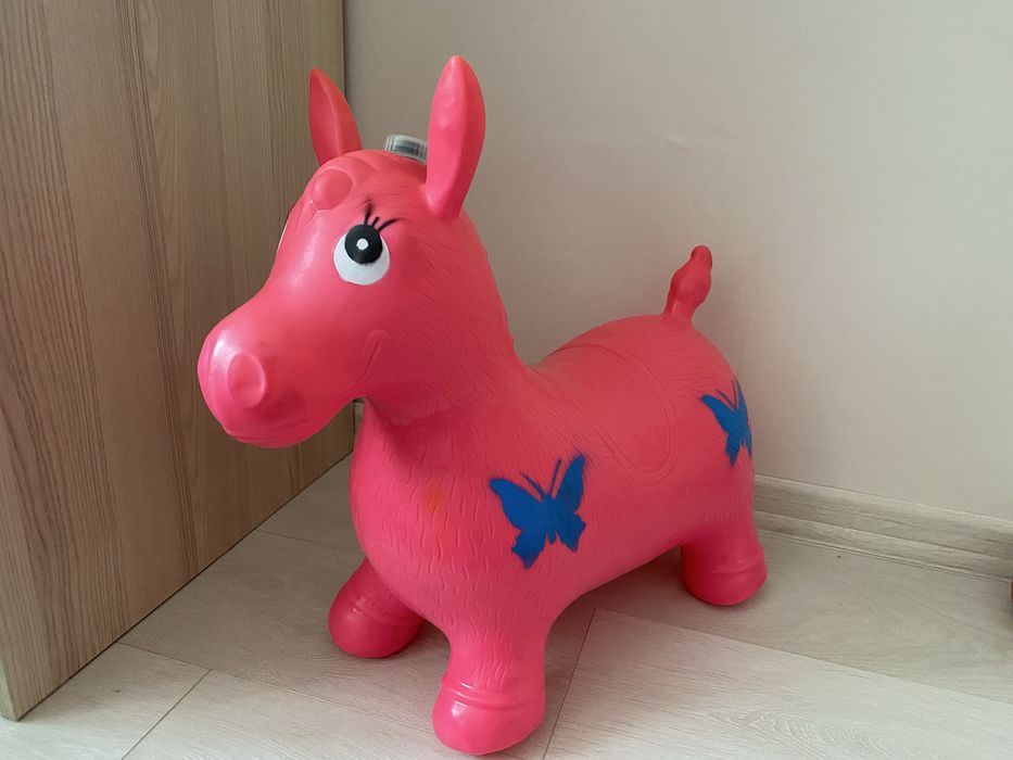 Надуваемо гумено конче / скачащо магаре