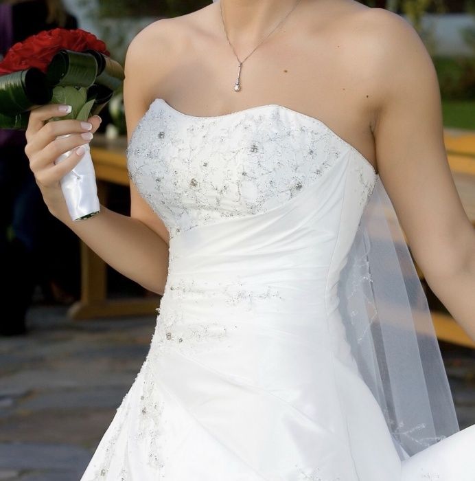Rochie mireasa cu swarovski