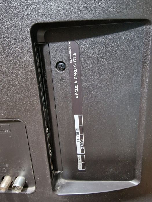 Телевизор LG диагональ 43 108см черный