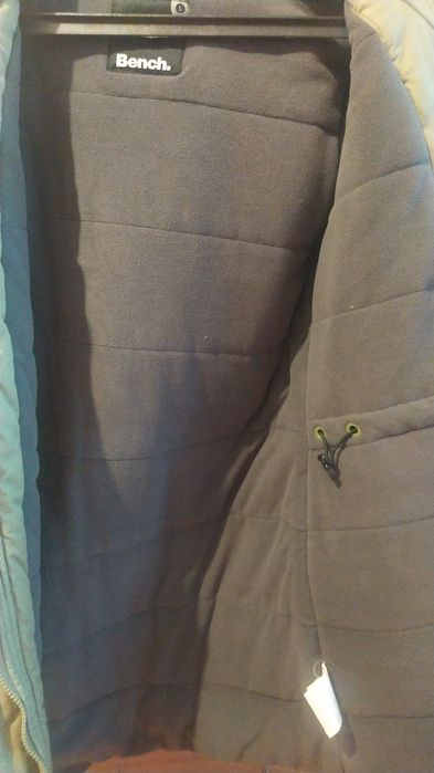 Продам женскую куртку-парку