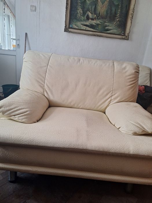 Vând 2 fotolii din piela ecologică