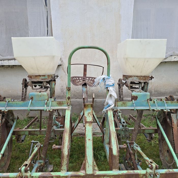 Срочно Селька сотилади, продаётся сельского хозяйственный техник.