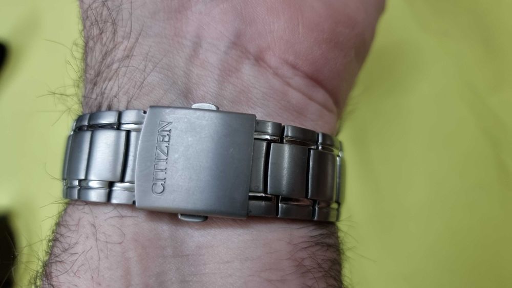 Часовник Citizen Eco-Drive Paradigm Titanium