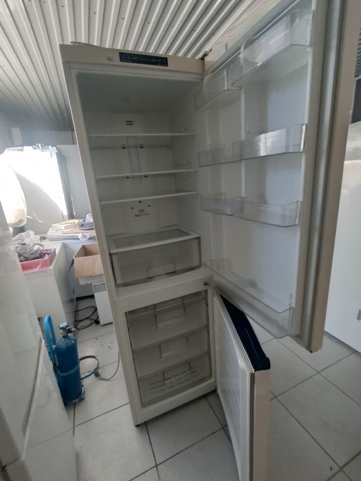 Продам холодильник