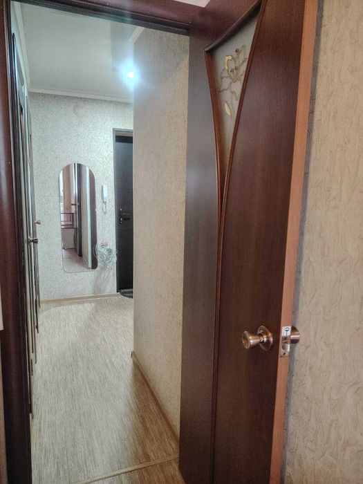 Продам однокомнатную квартиру на 1/9 39кв.ул.На.им.Славского 54