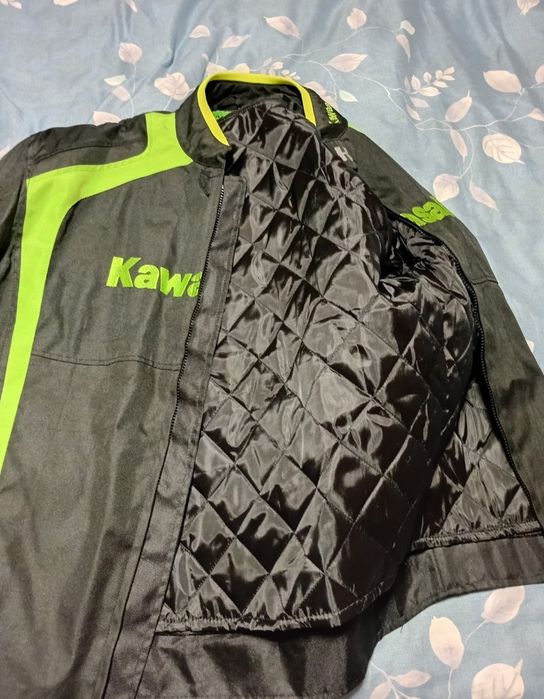 Продам мото куртка новый