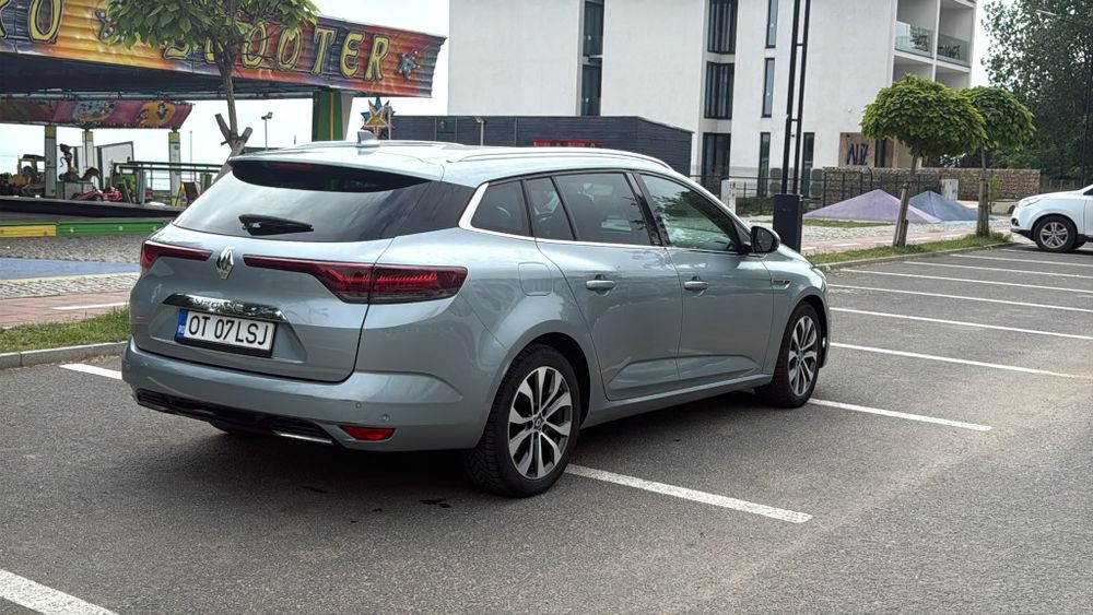 Renault Megane E-Tech Plug in Hybrid, Automat, Intense