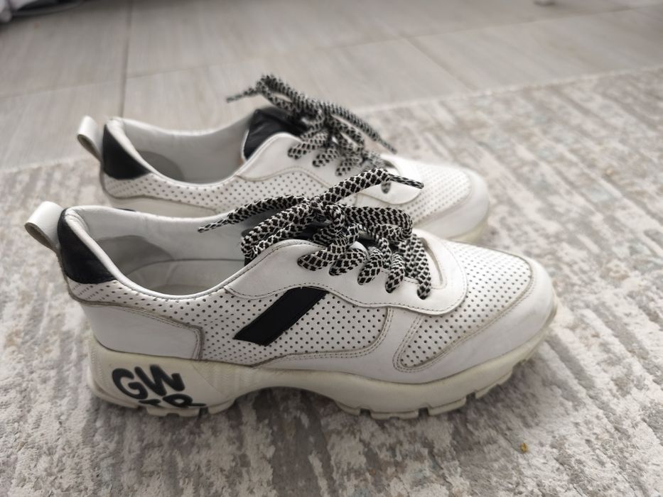 Женская обувь 39 размер