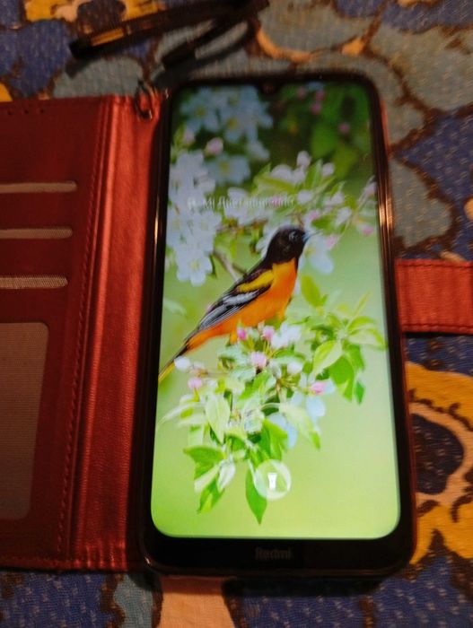 Продавам телефон redmi note 8 miui