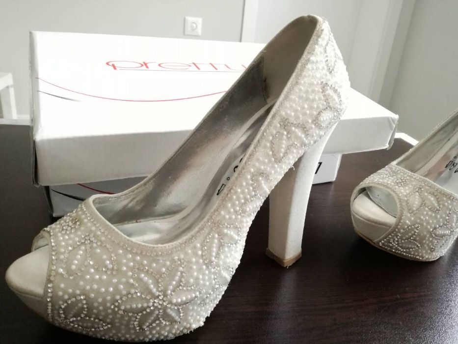 Официални дамски обувки