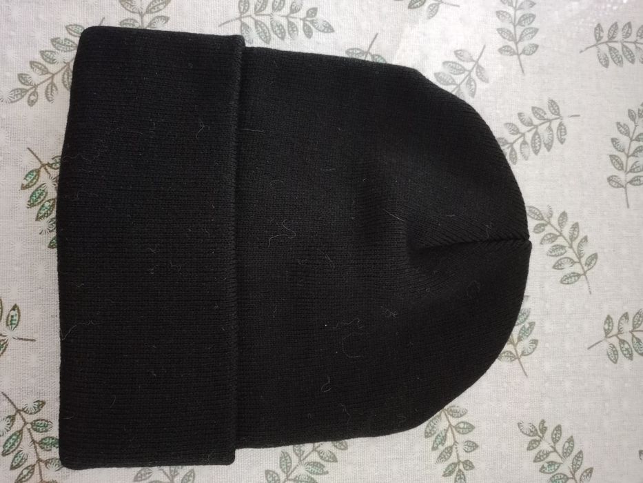 Продам шапки в отличном состоянии