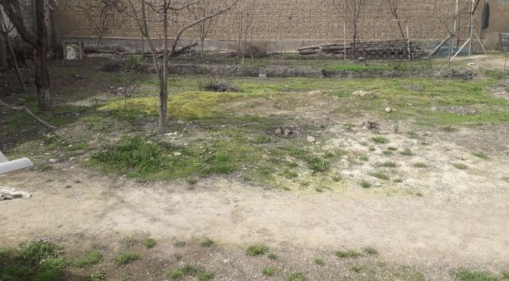 Келесда 2 сотик ер сотилади нархи келишилади