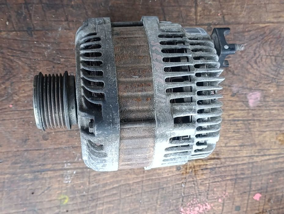 Динамо, алтернатор Рено Дачия / Scenic, Megan Duster - 82009605**