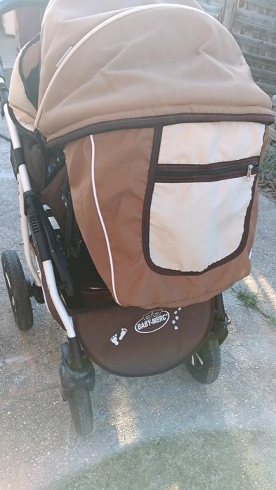 Cărucior 3 în 1 cu scoică – folosit, în stare foarte bună