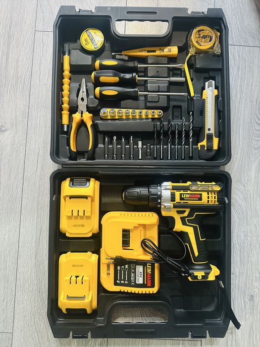 Bormasina Germania cu trusa si 2 acumulatori