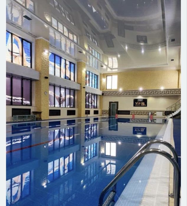 Продам безлимит абономент на World class