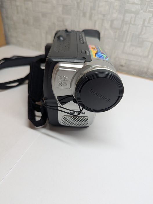 Видеокамера в идеальном состоянии.