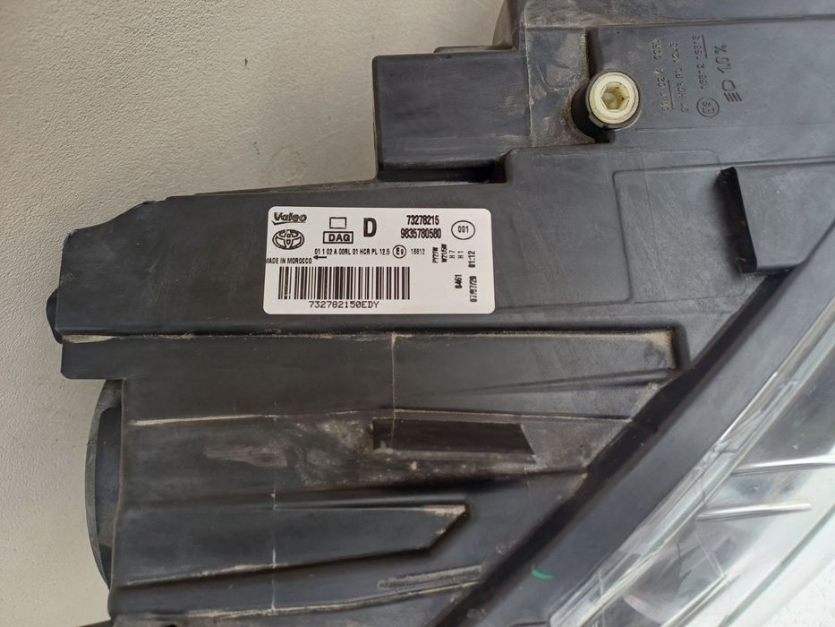 Десен фар за Toyota Proace City Verso