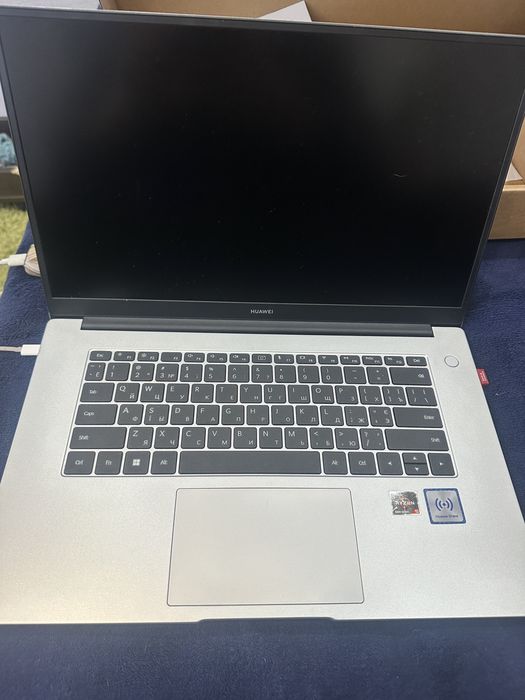 Продам ноутбук huawei matebook d15
