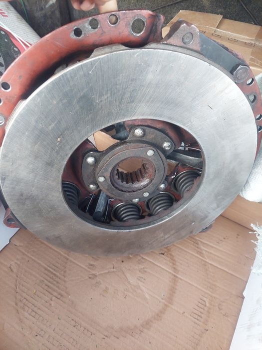 Продам  сцепление  на мтз