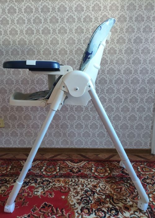 Детский стульчик для кормления